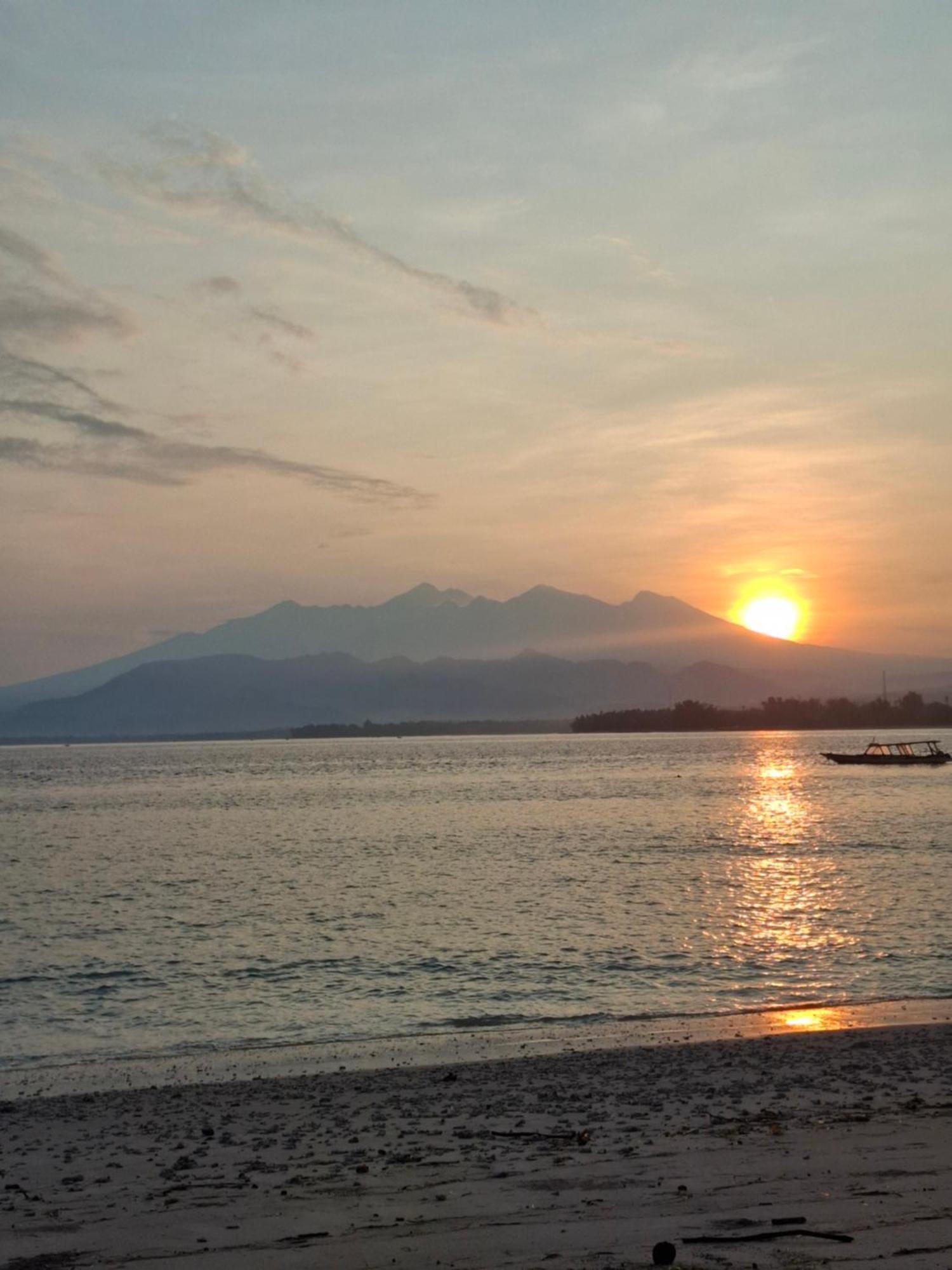 Mandala Beach Healing Rooms Gili Air Exterior foto